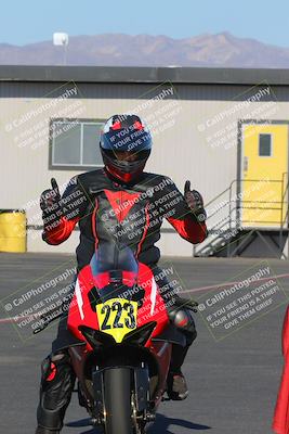 media/Oct-09-2022-SoCal Trackdays (Sun) [[95640aeeb6]]/Around the Pits/